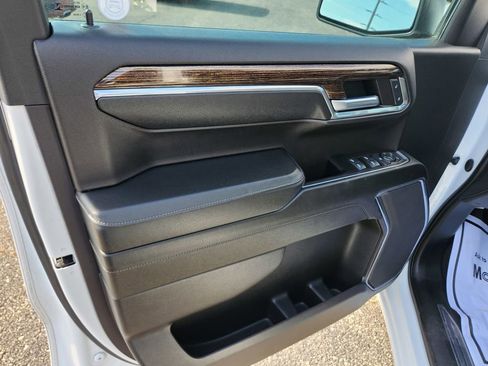 Used 2024 GMC Sierra 1500 Elevation image 34