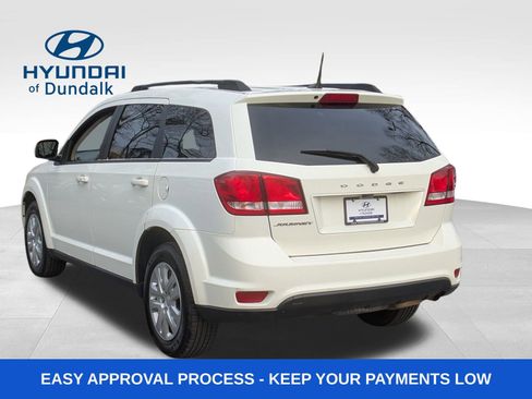 Used 2019 Dodge Journey SE w/ Premium Group image 3