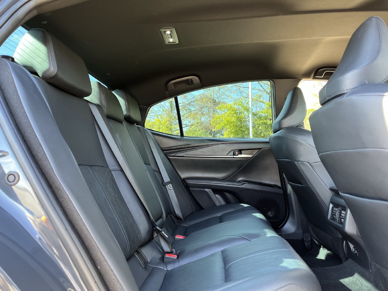 Used 2025 Toyota Camry XSE FWD image 26