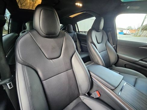Used 2023 Tesla Model X image 61