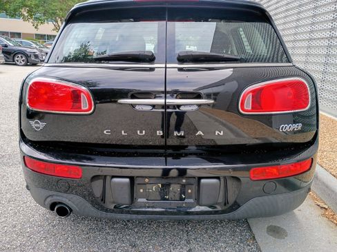 Used 2019 MINI Cooper Clubman ALL4 AWD/4WD image 2