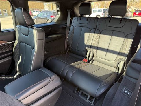 Used 2022 Jeep Grand Cherokee L Summit w/ Luxury Tech Group V AWD/4WD image 14