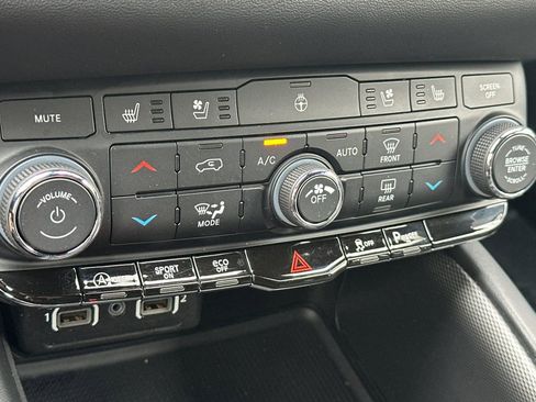 Used 2024 Dodge Durango GT AWD/4WD image 21