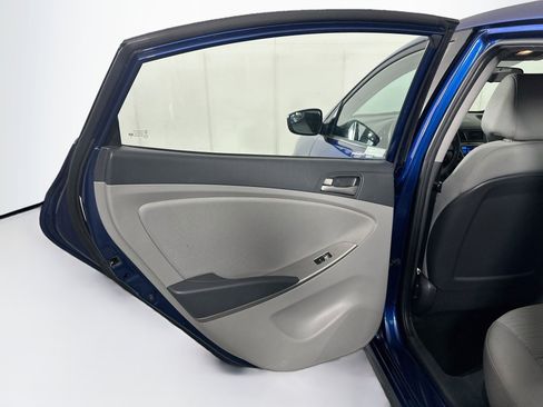 Used 2015 Hyundai Accent GLS FWD image 23
