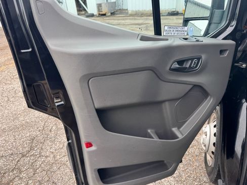 Used 2023 Ford Transit 350 XLT image 14