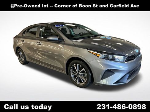 Used 2023 Kia Forte LXS FWD image 7