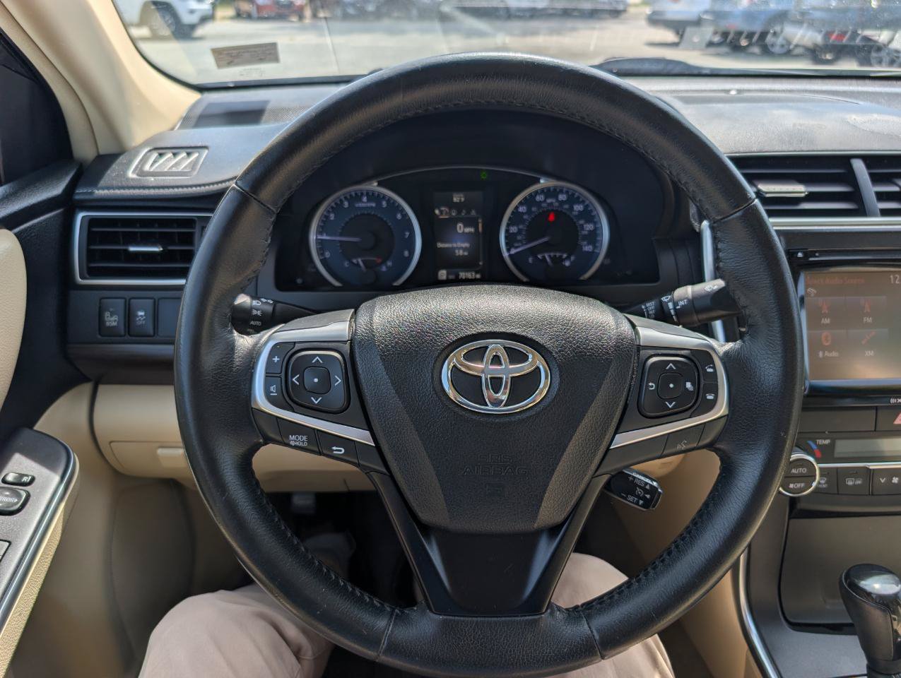 Used 2016 Toyota Camry XLE w/ Moonroof Package FWD image 16