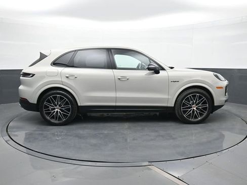 New 2026 Porsche Cayenne E-Hybrid AWD/4WD image 24