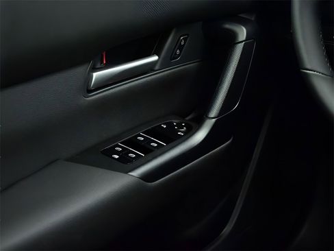 Certified 2025 MAZDA CX-50 2.5 Hybrid w/ Preferred Pkg image 7