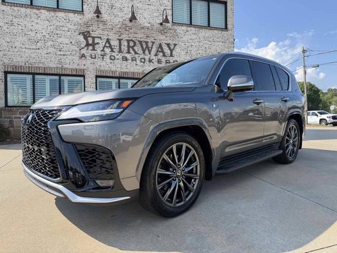 Used 2023 Lexus LX 600 F Sport w/ Accessory Package (Z1) AWD/4WD image 2