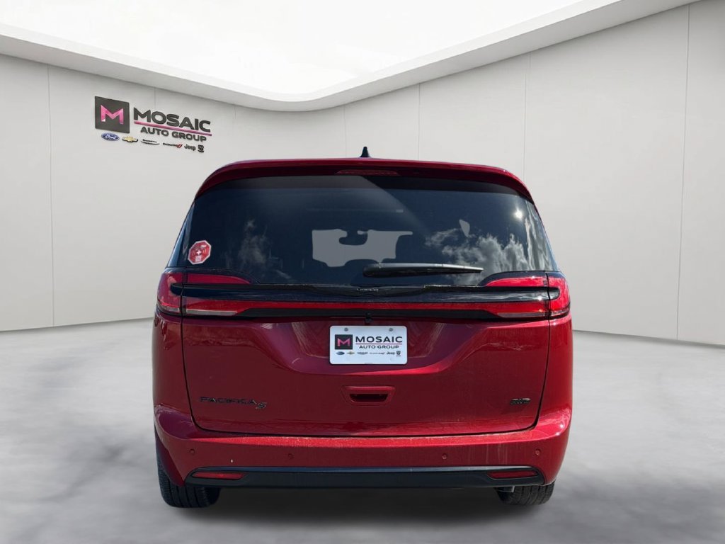 New 2026 Chrysler Pacifica Select w/ S Appearance Package AWD/4WD image 6
