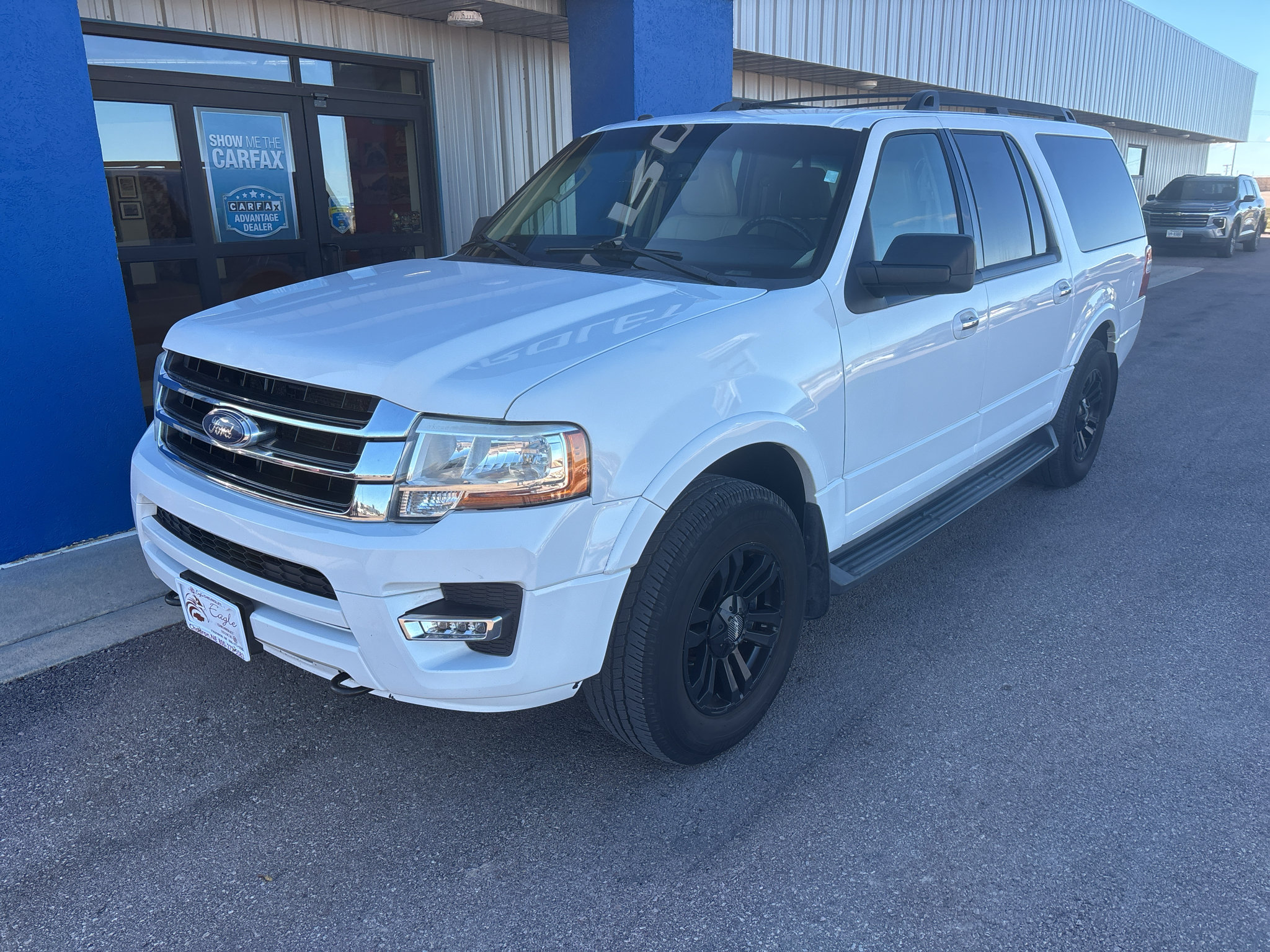 Used 2015 Ford Expedition EL XLT w/ Equipment Group 202A AWD/4WD image 2