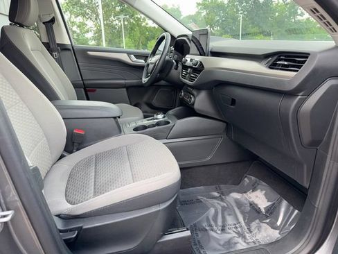 Used 2021 Ford Escape SE w/ SE Sport Appearance Package FWD image 7