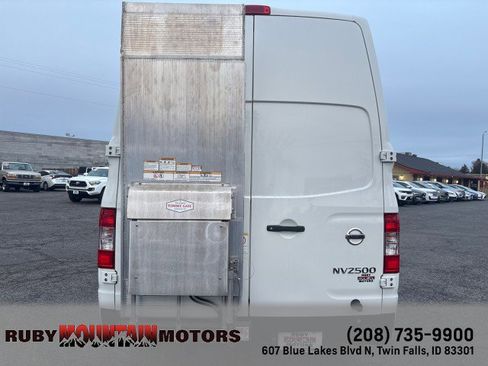 Used 2019 Nissan NV 2500 S image 6