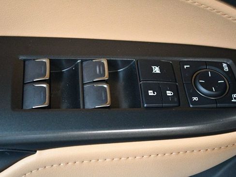 Used 2025 Lexus NX 250 FWD w/ Towing Package (2000 Lbs) image 72