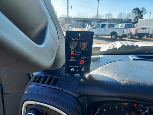 Used 2022 Chevrolet Silverado 2500 LT w/ Convenience Package image 12