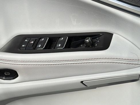 Used 2025 Jeep Wagoneer S Limited AWD/4WD image 16