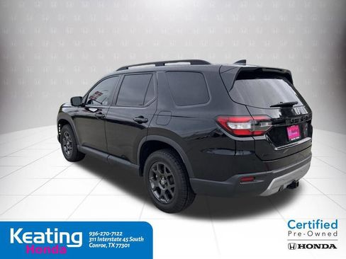 Used 2025 Honda Pilot TrailSport image 10