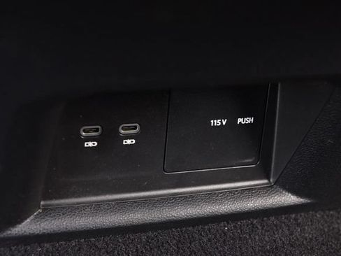 Used 2023 Volkswagen Atlas SE FWD image 22