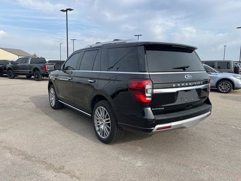 Used 2023 Ford Expedition Platinum image 5