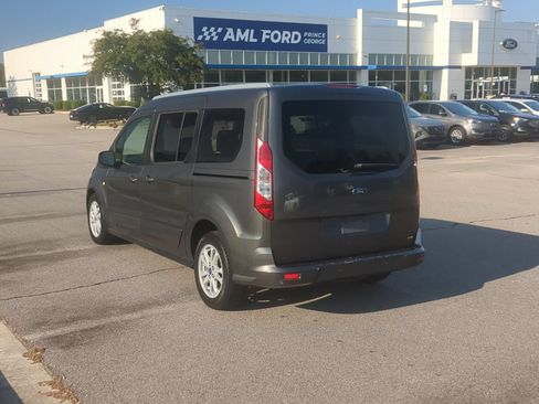 Used 2019 Ford Transit Connect XLT FWD image 5