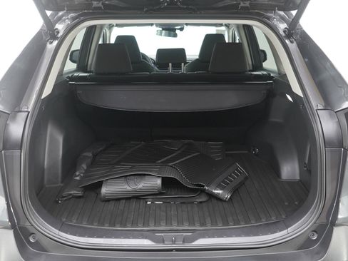 Used 2025 Toyota RAV4 XLE image 17