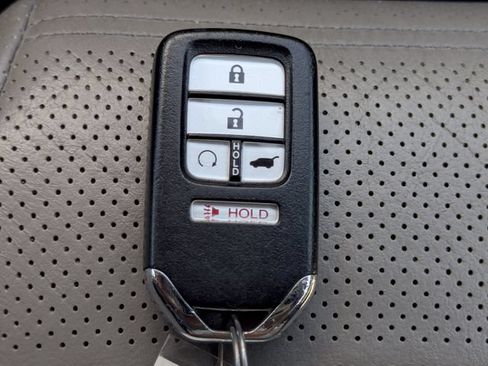 Used 2017 Honda CR-V Touring image 39