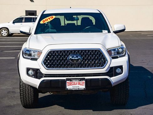 Used 2019 Toyota Tacoma TRD Off-Road image 2