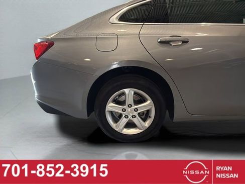 Used 2024 Chevrolet Malibu LT FWD image 21