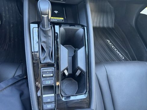 Used 2025 Honda Accord Touring image 21