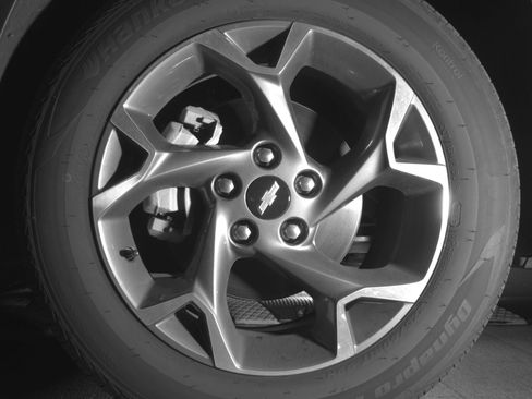 Used 2025 Chevrolet Trax LT w/ LT Convenience Package FWD image 9