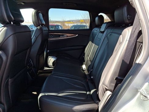 Certified 2020 Lincoln Nautilus Reserve image 10