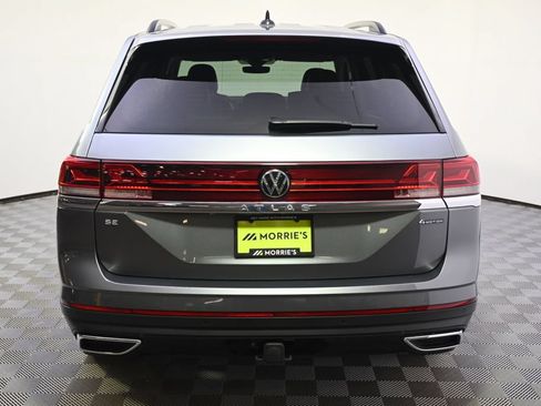 Used 2024 Volkswagen Atlas SE w/ Black Wheel Package AWD/4WD image 5