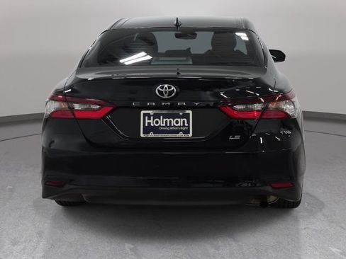 Used 2021 Toyota Camry LE FWD image 7