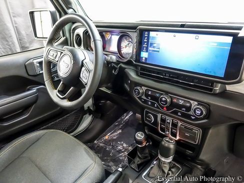 Used 2024 Jeep Wrangler Sport S image 23