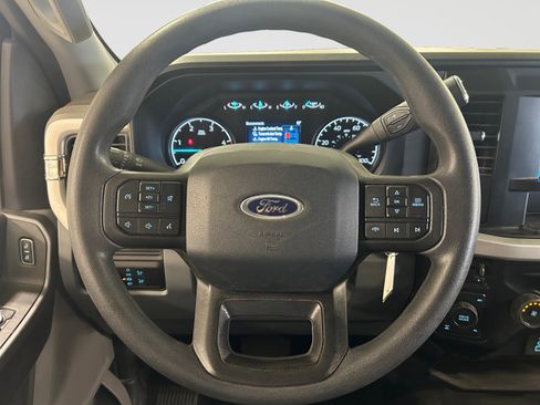 Used 2025 Ford F250 XLT w/ FX4 Off-Road Package AWD/4WD image 13