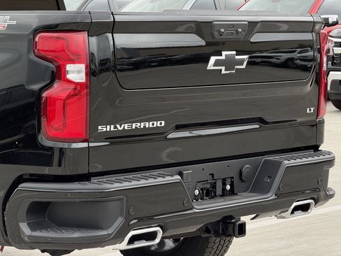 New 2026 Chevrolet Silverado 1500 LT Trail Boss w/ LT Trail Boss Premium Package image 6