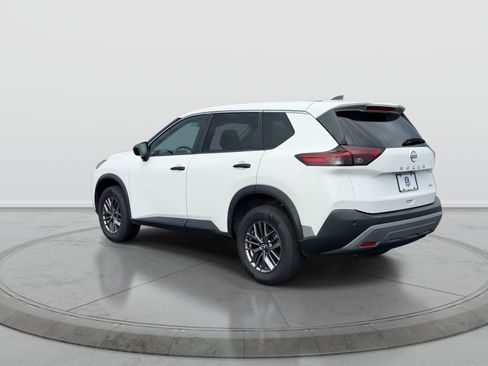 Used 2023 Nissan Rogue S AWD/4WD image 6