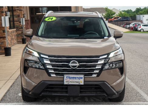 Used 2024 Nissan Rogue SV w/ SV Premium Package AWD/4WD image 7