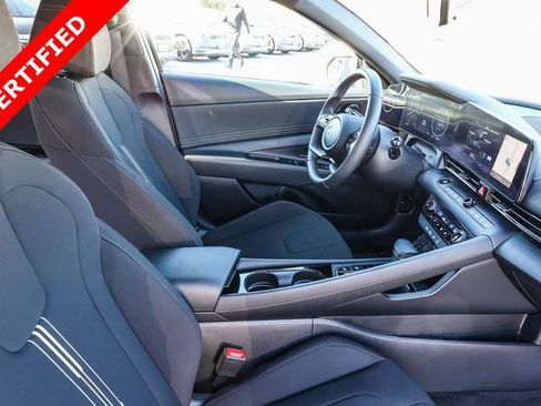 Certified 2025 Hyundai Elantra SEL image 19