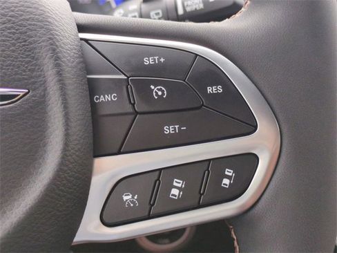 New 2026 Chrysler Pacifica Pinnacle w/ Trailer Tow Group image 27