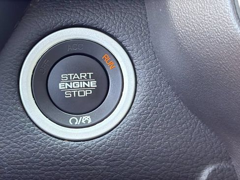 Used 2019 RAM 1500 Big Horn AWD/4WD image 29
