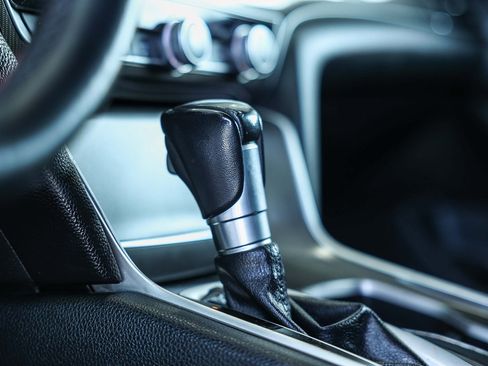 Used 2018 Honda Accord Sport image 28