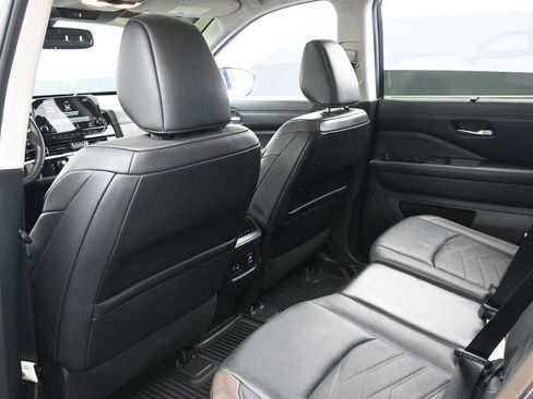 Used 2022 Nissan Pathfinder Platinum w/ Cargo Package image 23