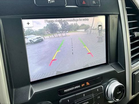 Used 2018 Ford F150 Lariat RWD image 23