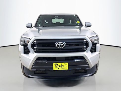 Used 2025 Toyota Tacoma SR5 AWD/4WD image 2