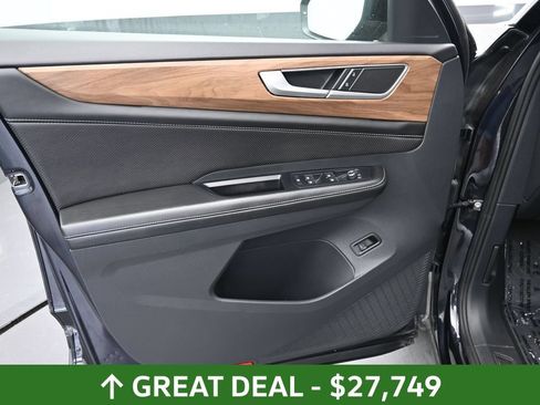 Used 2024 Volkswagen Atlas SE AWD/4WD image 20