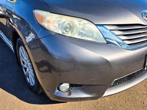 Used 2017 Toyota Sienna XLE Premium w/ Cargo Management Package image 50