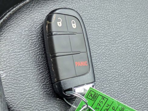 Used 2024 Jeep Compass Latitude AWD/4WD image 27