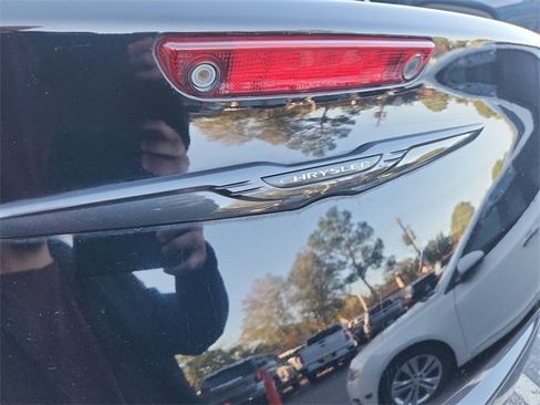 Used 2020 Chrysler 300 Touring w/ Sport Appearance Package image 31